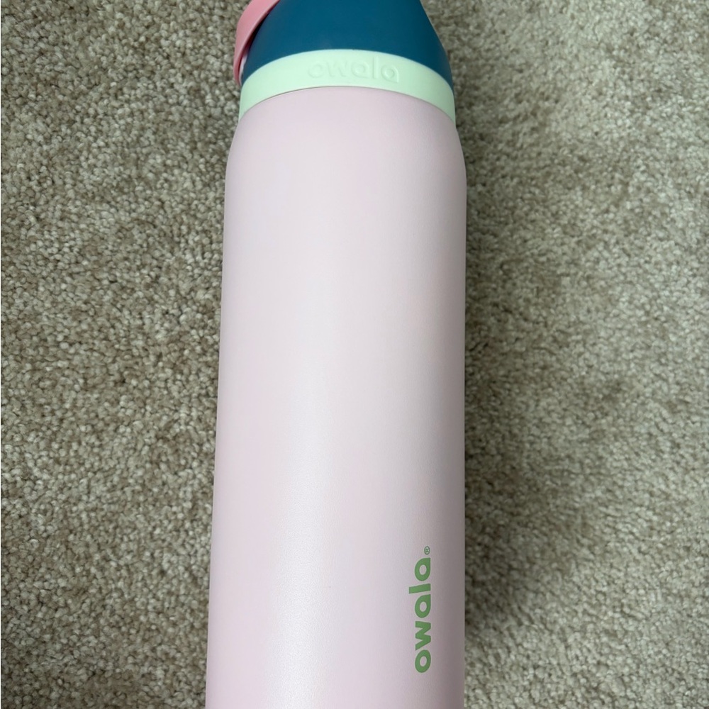 Owala 32 oz. FreeSip Stainless Steel Water Bottle
